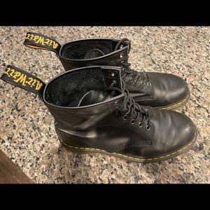 Dr. Martens 1460 leather boots men's US 10